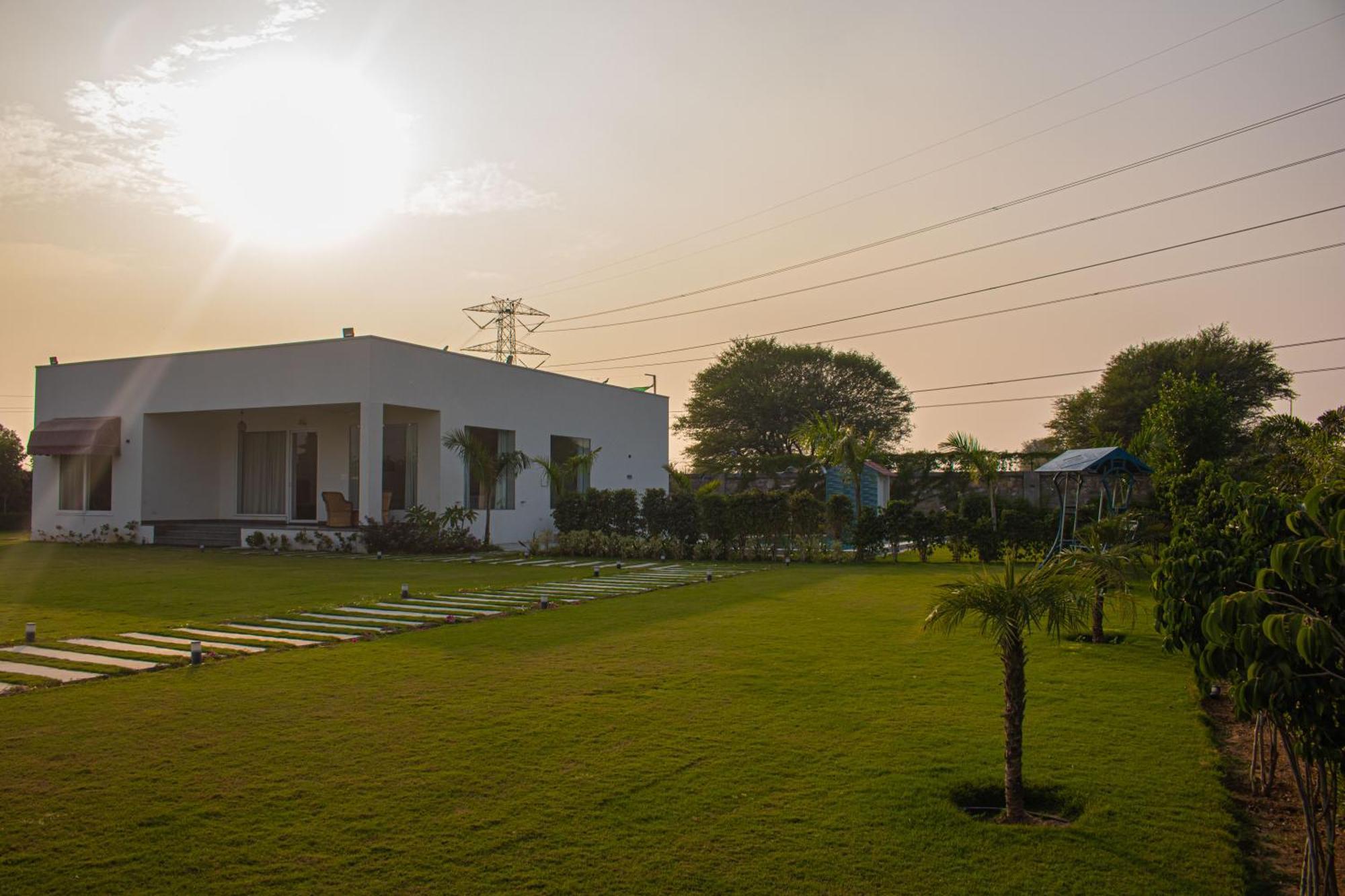 The Peace- A Luxury 2Bhk Private Pool Farm Villa Jaipur Exteriör bild